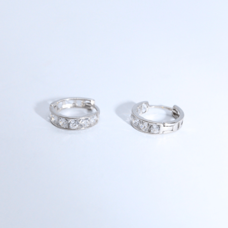 Cercei „Frosted Elegance” din Aur Alb 14k